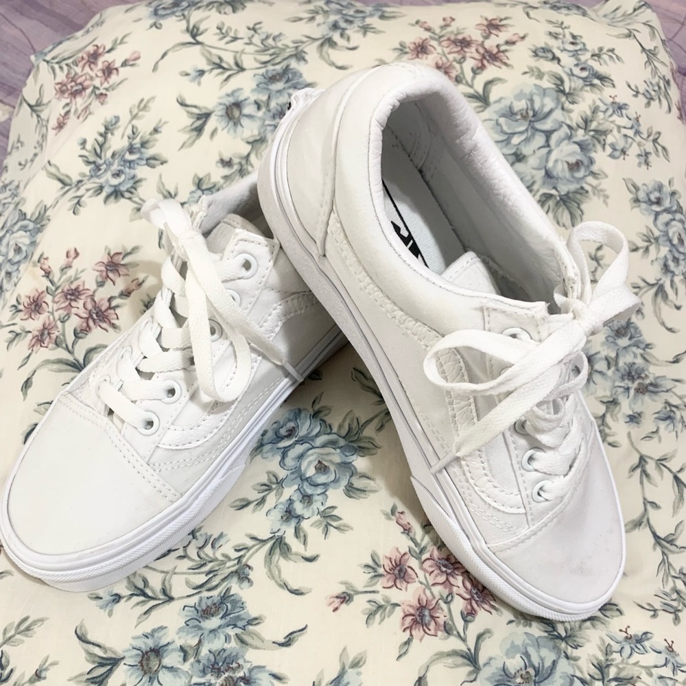 SOLD ❤️ Vans Old Skool Canvas Sneakers ❤️